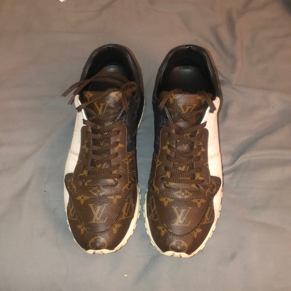 Had it for a year now value goes up every week so you can either resell or wear - Picture 1 of 5